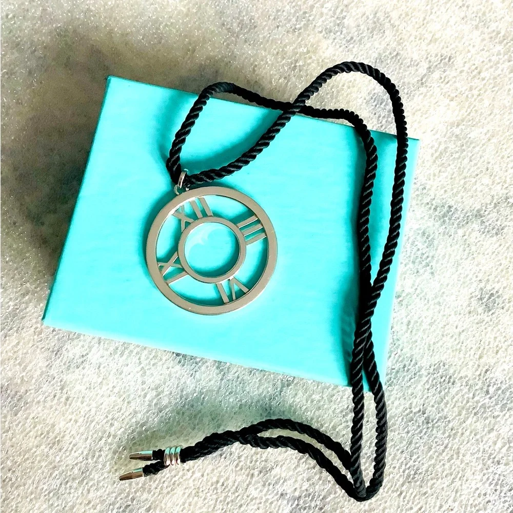 Tiffany&Co ATLAS necklace 🌹